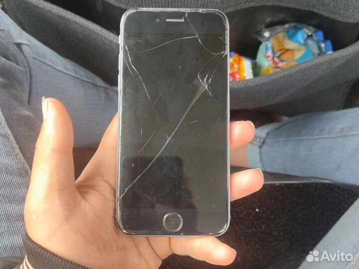 Телефон iPhone 6s