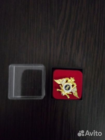 Значок лацканный