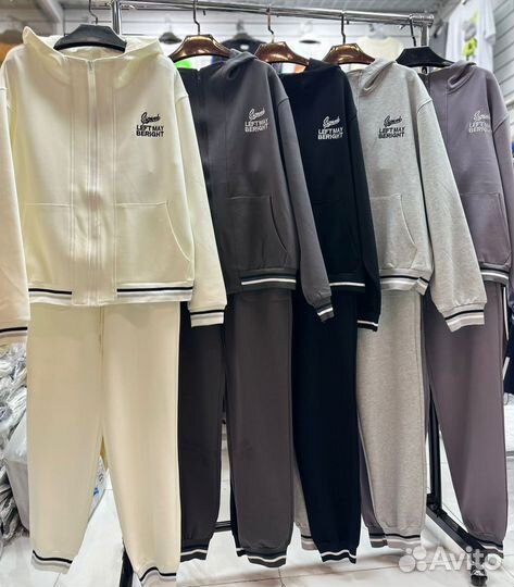 Спортивный костюм женский новый