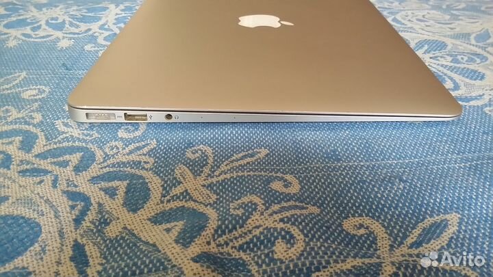 MacBook Air 13 2015 г/8gb/256gb