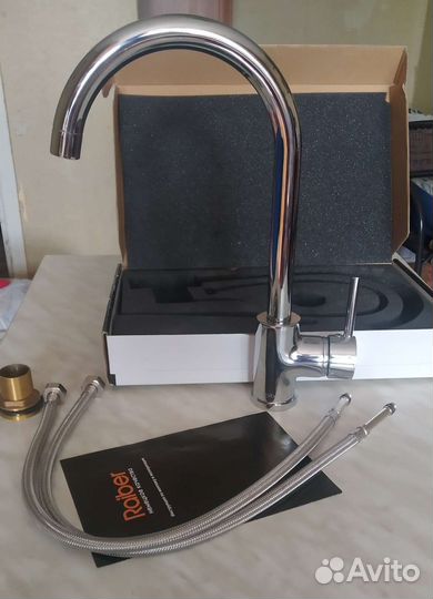 Смеситель для кухни новый