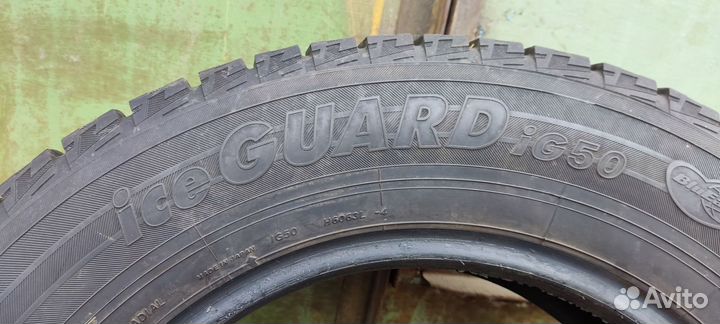 Yokohama Ice Guard IG50 215/65 R16