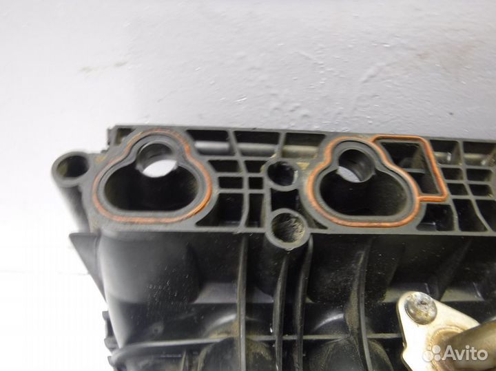 Коллектор впускной Opel Corsa