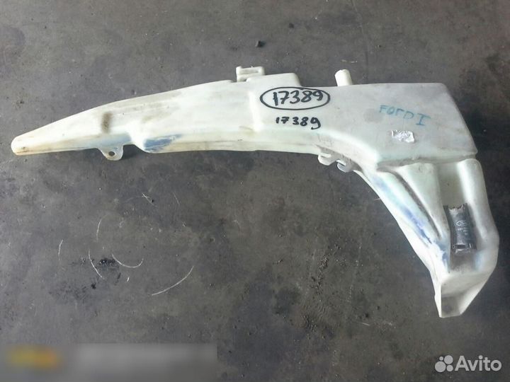 Бачок омывателя лобового стекла Ford Focus I 1998