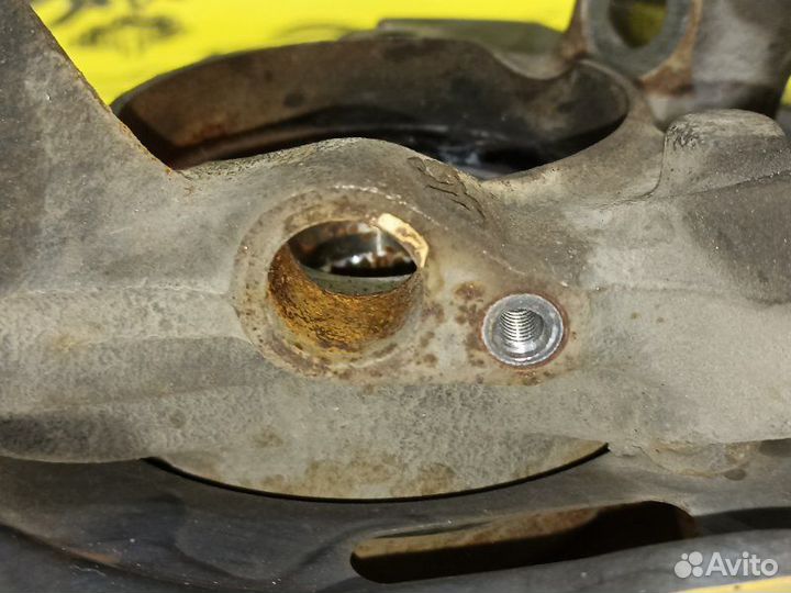 Ступица передняя левая Toyota Allex NZE121 1NZ-FE