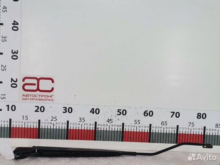 Щеткодержатель (поводок стеклоочистителя, дворник)