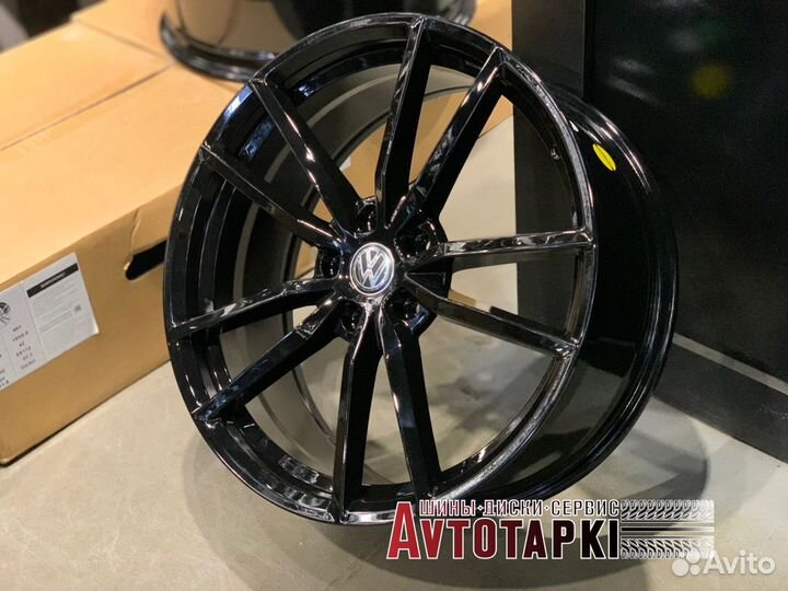 Литые диски R19 Black Pretoria VW Skoda 5/112