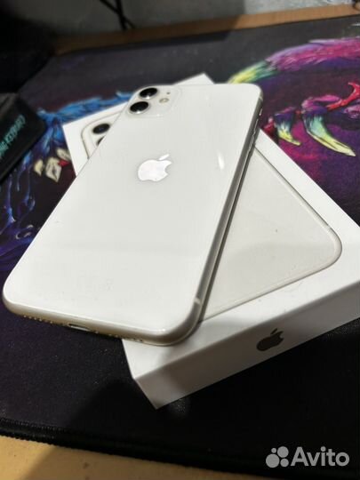 iPhone 11, 64 ГБ