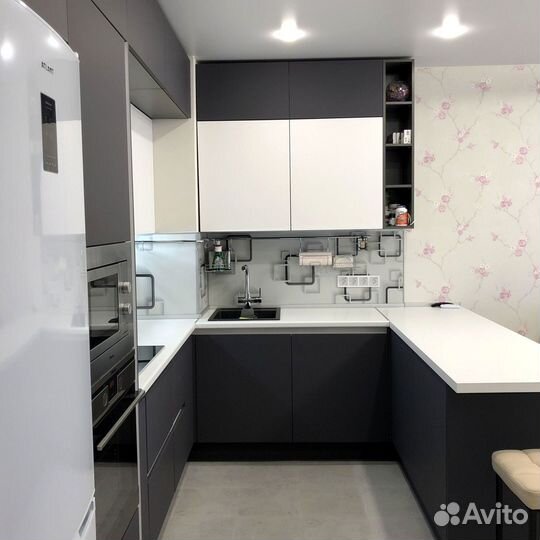 Кухонный гарнитур на заказ под ключ