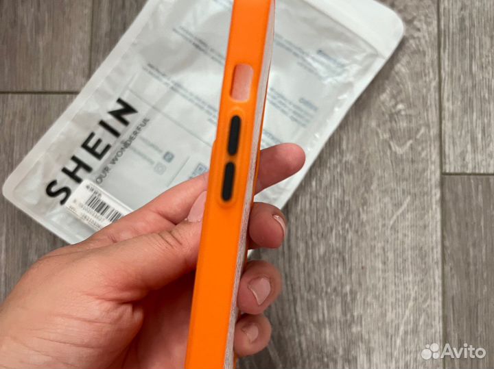 Чехол на iPhone 13 pro