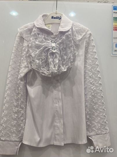 Блузка с баской