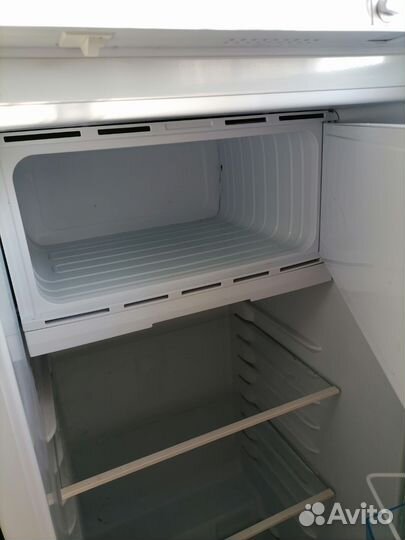 Холодильник Бирюса