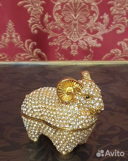 Шкатулки металл