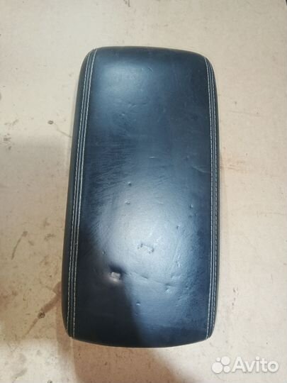 Подлокотник Jeep Grand Cherokee WK2