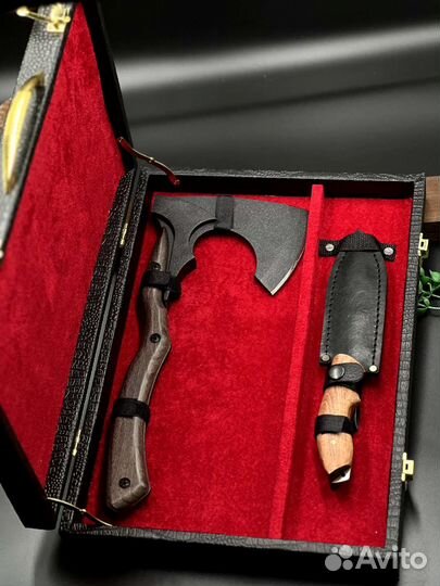 Топор и нож