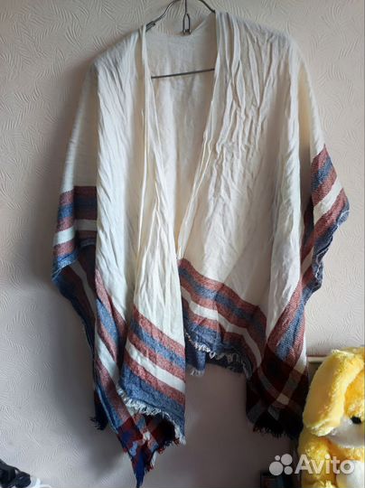 Шарфы и пончо