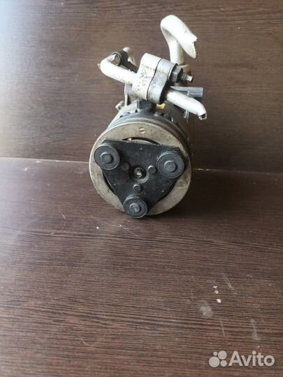 Компрессор кондиционера Ford Focus 2 1.8-2.0 л