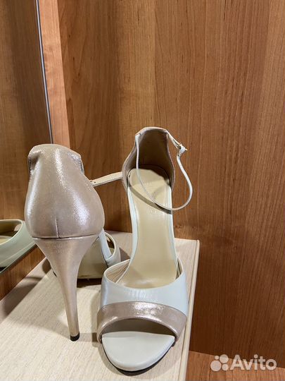 Босоножки натуральная кожа 37 новые