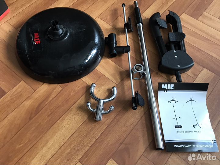 Напольная телескопическая вешалка mie a