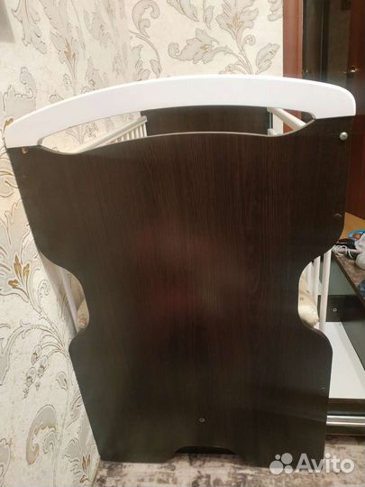 Детская кроватка с маятником и ящиком