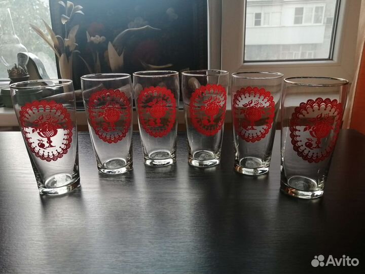 Вазы,рюмки,стаканы,цветное стекло