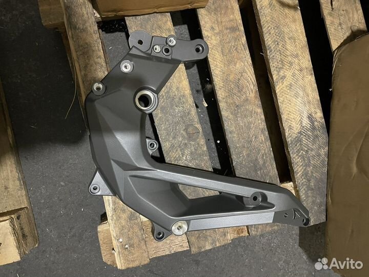 Рама для мотоцикла Stels Benelli 600 GT левая