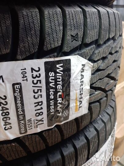 Marshal WinterCraft SUV Ice WS51 235/55 R18 104T