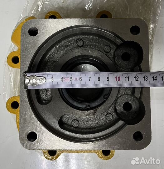 Насос хода гидравлики ZL50G посадочный разм.127 мм