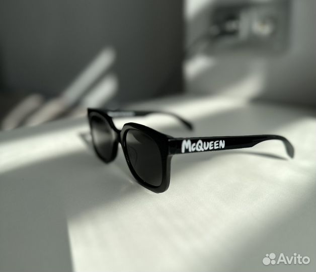 Солнцезащитные очки