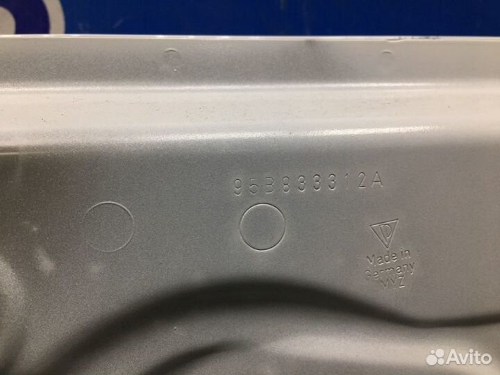 Дверь задняя правая Porsche Macan