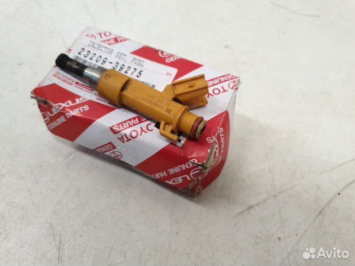 Форсунка топливная Toyota Camry V70 2018