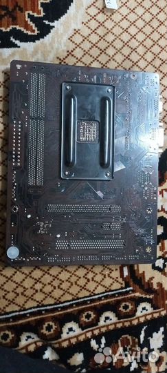 Материнская плата с процессором