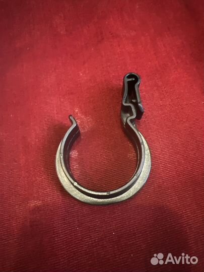 Кронштейн шланга системы охлаждения Мерседес