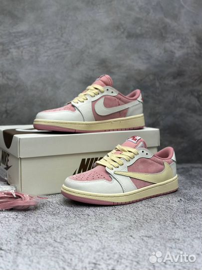 Кеды Nike Air Jordan 1 (женские ) весенние