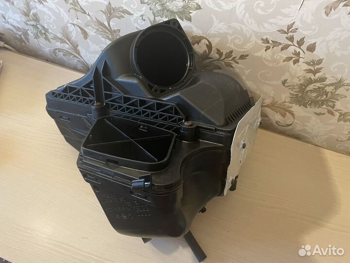 Воздушный фильтр VAG 8K0 133 835 AD