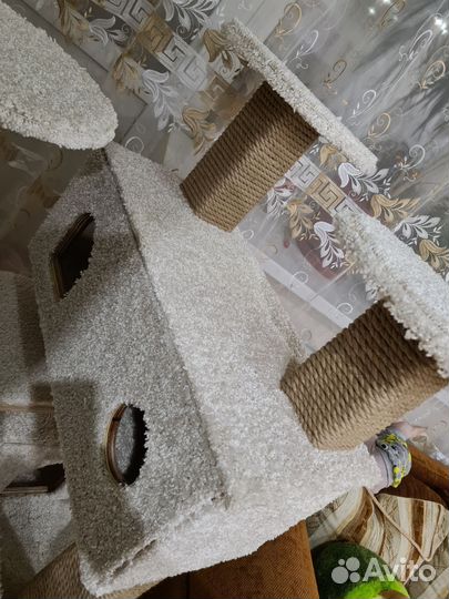 Домик для кошки с когтеточкой