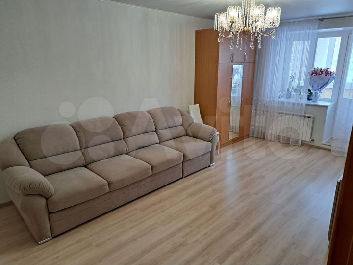 2-к. квартира, 70 м², 1/7 эт.