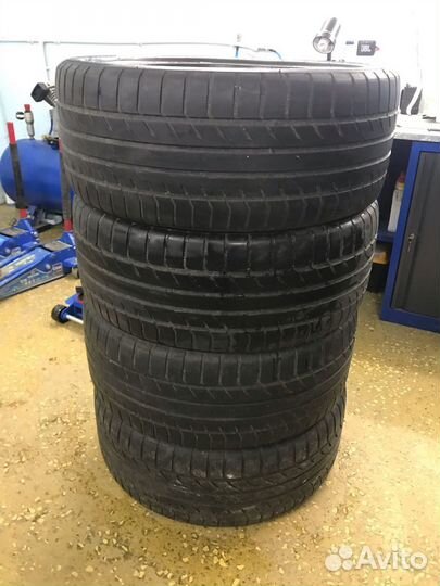 Gripmax Stature H/T 285/40 R22 110