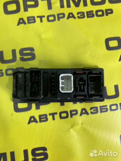 Блок управления зеркалами Geely GC6