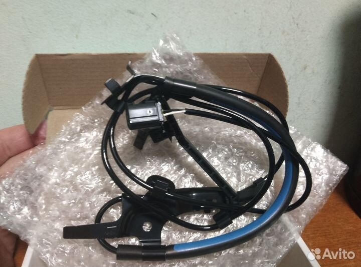 Продам датчик скорости на Тойота Рав4