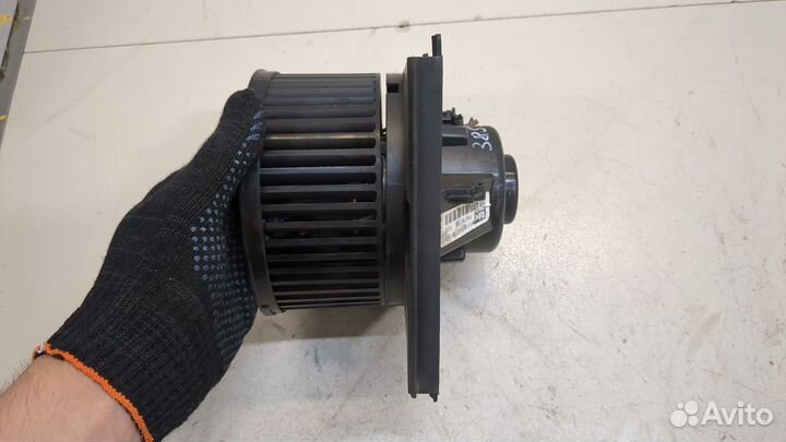 Двигатель отопителя Volkswagen Golf 4, 2000