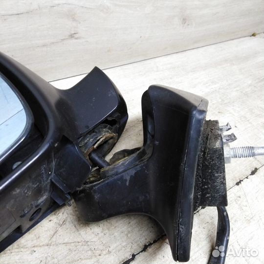 Зеркало наружное левое Peugeot 407 дефект