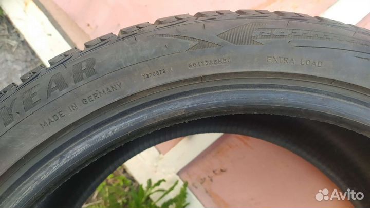 Goodyear UltraGrip Ice 2 245/45 R19 и 245/45 R19