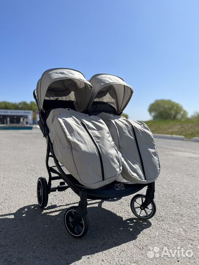 Прогулочная коляска для двойни