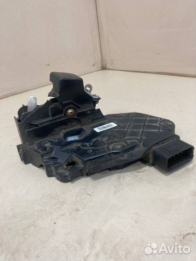 Замок двери передней левой Ford Focus