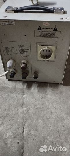 Стабилизатор напряжения