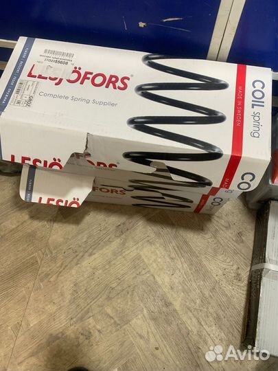 Новые пружины передние на Mercedes Vito 639
