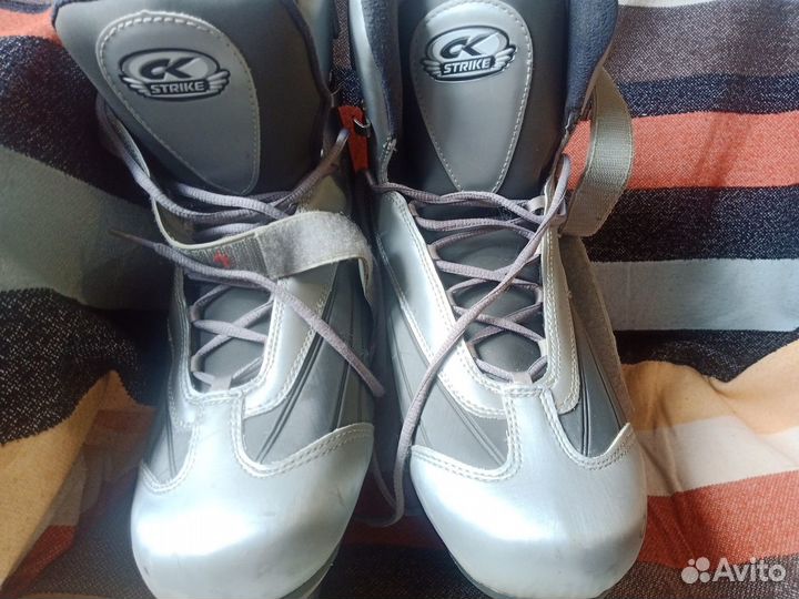 Продам коньки