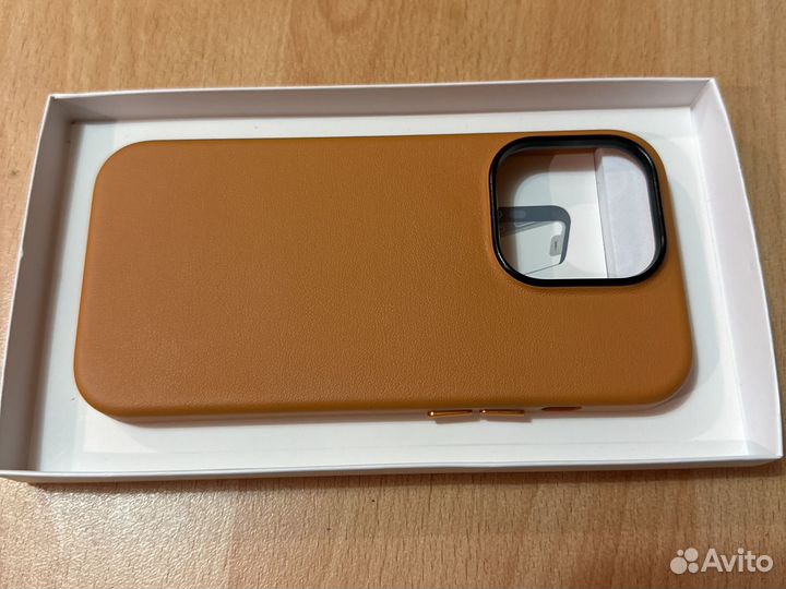 Чехол на iPhone 14 про