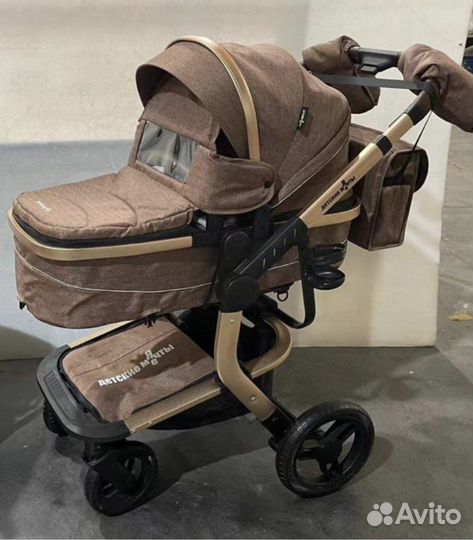 Коляска новая